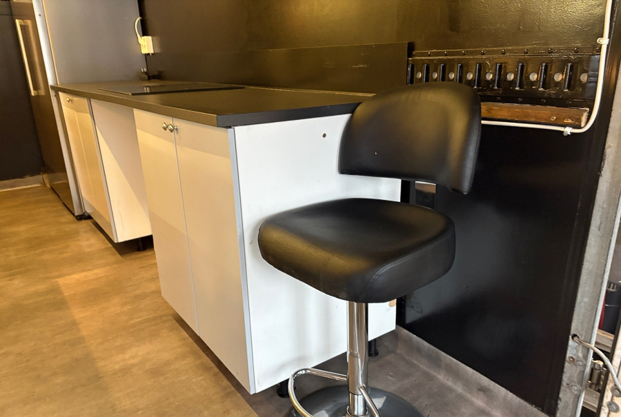 Food Truck Volkswagen Transporter 2.4 AL-KO T4